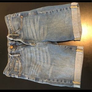 Bermuda jean shorts